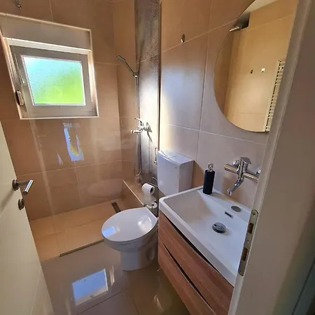 Sunny Haven With Private Pool וילה פולייצה