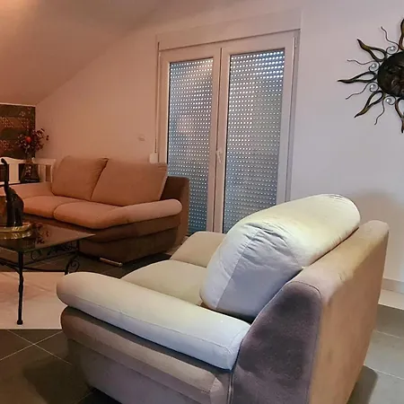 וילה Sunny Haven With Private Pool פולייצה