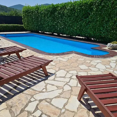 Sunny Haven With Private Pool