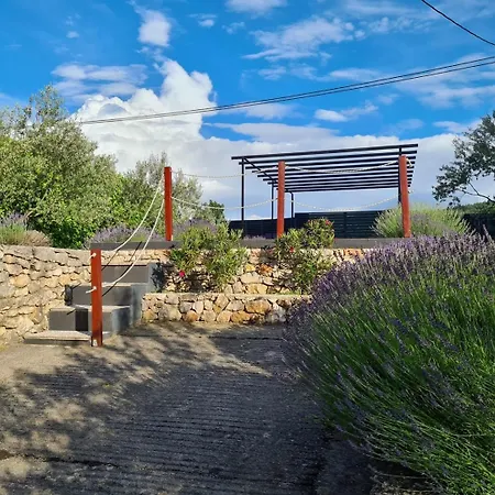 וילה Sunny Haven With Private Pool