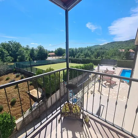 Sunny Haven With Private Pool *