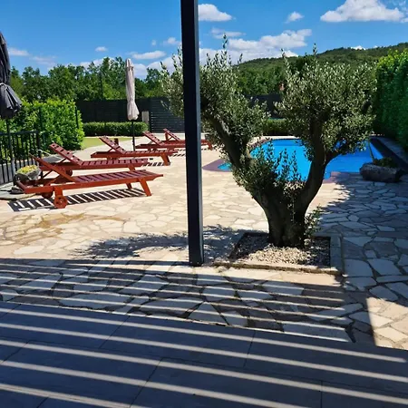Sunny Haven With Private Pool فيلة